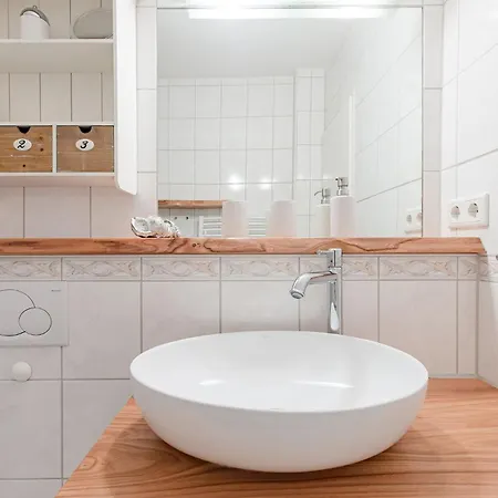 Haus Uthlande 10 *